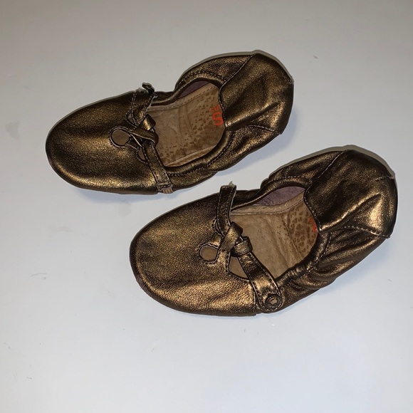 KORS Michael Kors “Petite Phoebe” Bronze Leather Ballet Flats - Girl’s Size 9 - Picture 2 of 8